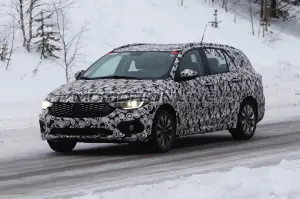 Fiat Tipo Station Wagon - Foto spia 22-02-2016