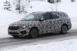 Fiat Tipo Station Wagon - Foto spia 22-02-2016