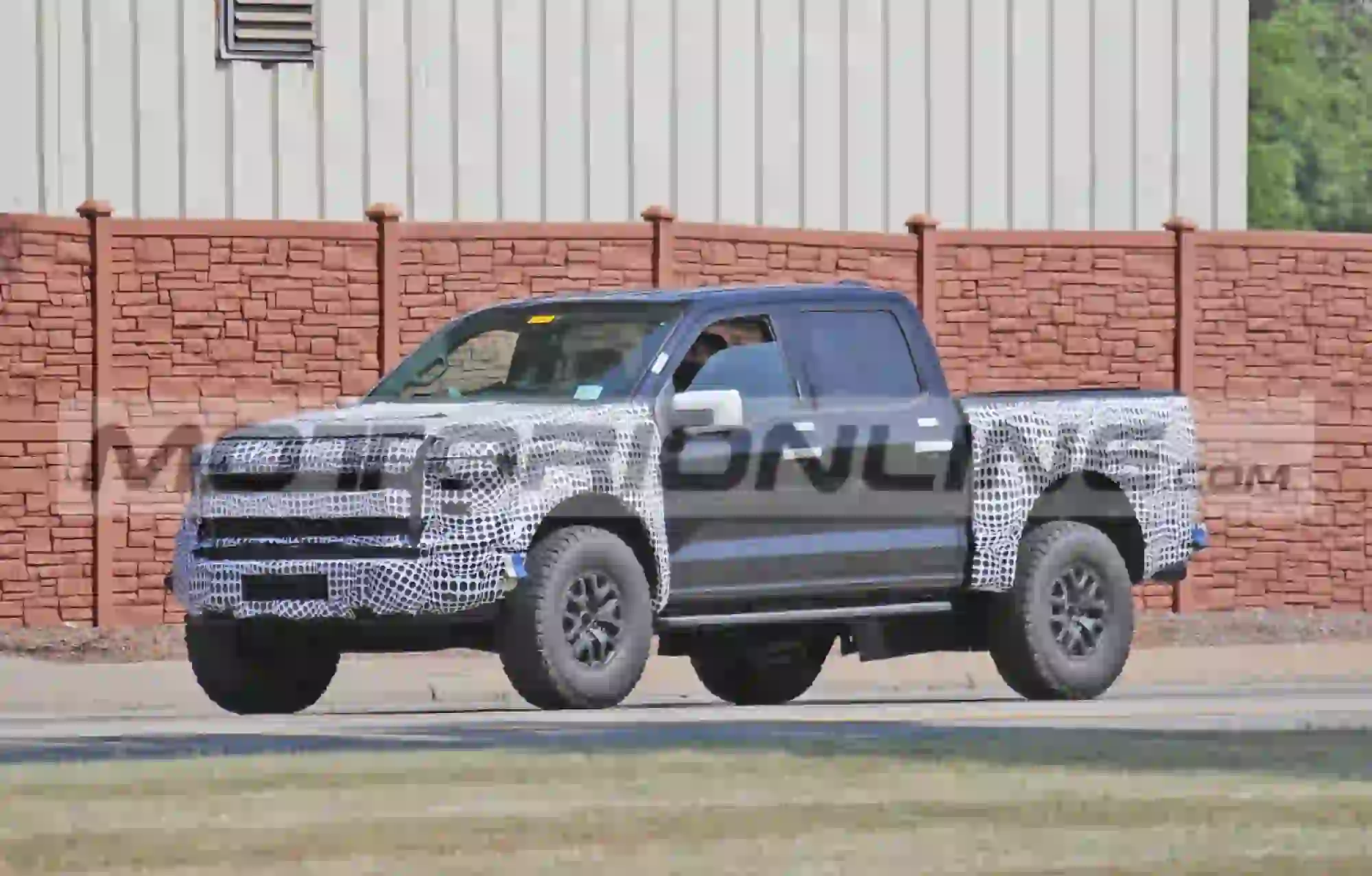 Ford 150 Raptor 2021 - foto spia agosto - 1