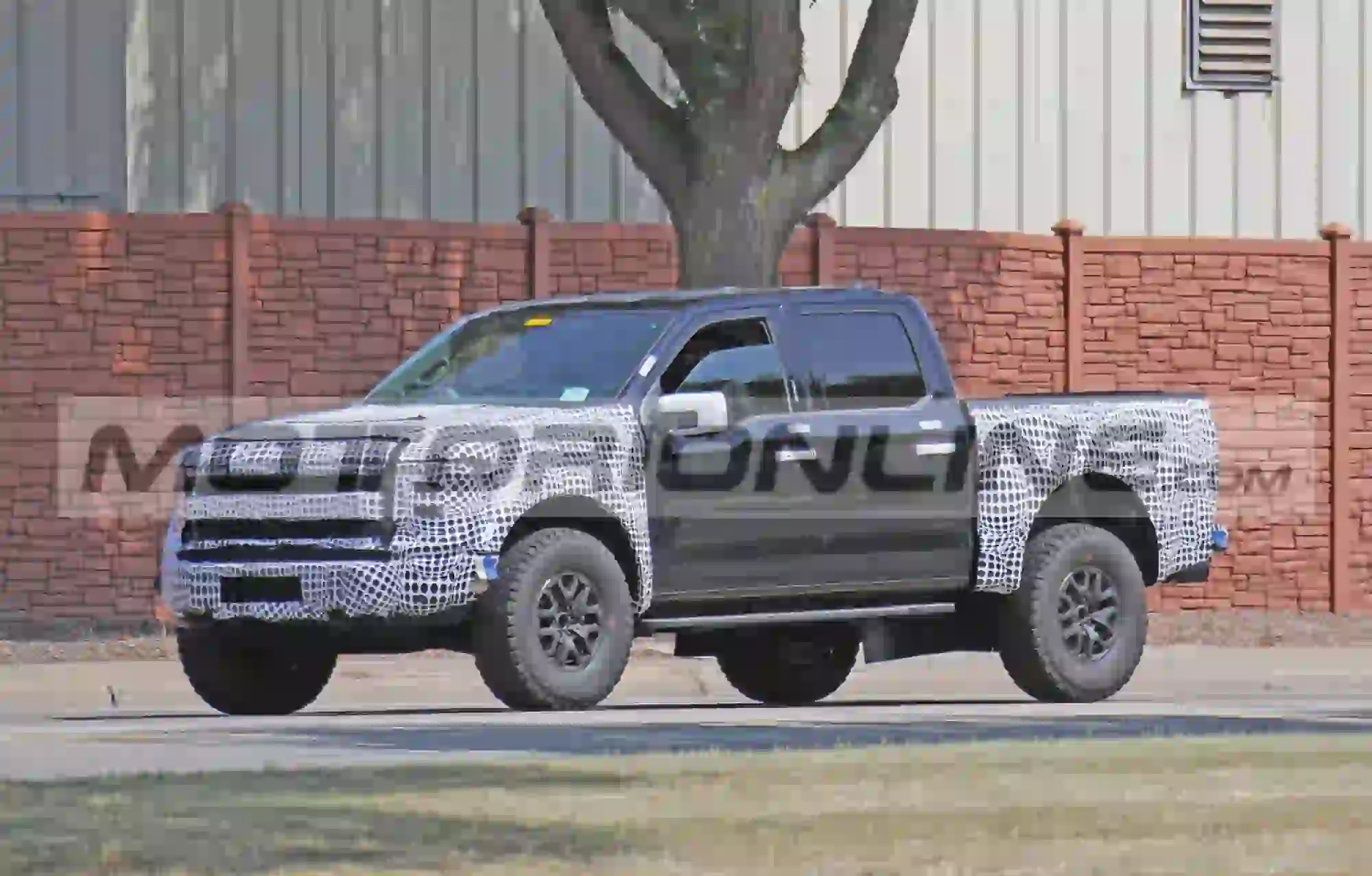 Ford 150 Raptor 2021 - foto spia agosto - 2