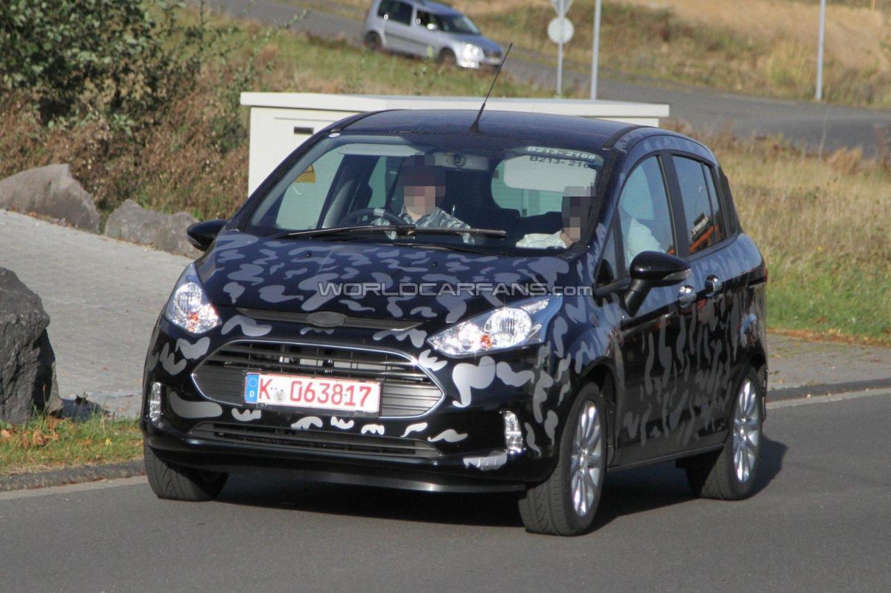 Ford B-Max foto spia ottobre 2011