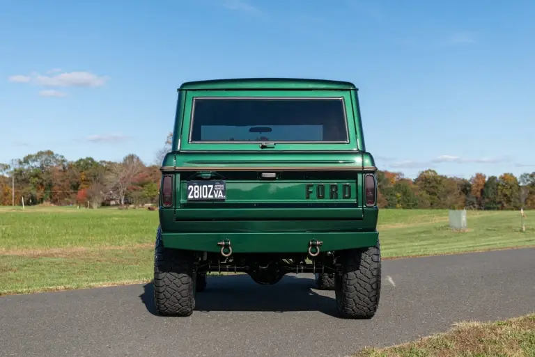 Ford Bronco 1973 restomod - Foto - 1