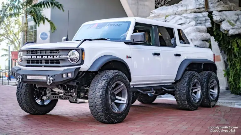 Ford Bronco Apocalypse Dark Horse - Foto - 11