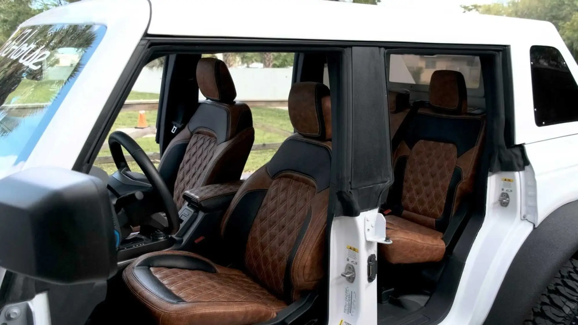 Ford Bronco Apocalypse Dark Horse - Foto - 1