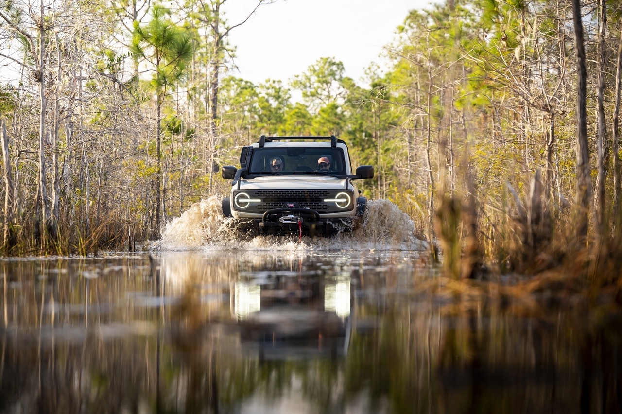 Ford Bronco Everglades - Foto