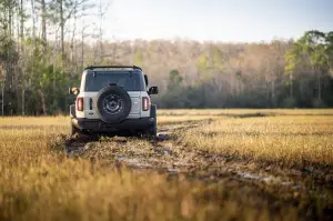 Ford Bronco Everglades - Foto