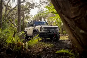 Ford Bronco Everglades - Foto