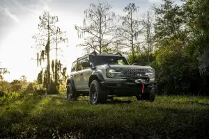 Ford Bronco Everglades - Foto