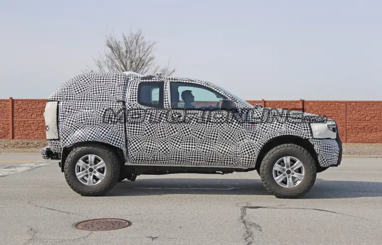 Ford Bronco - Foto spia 03-04-2019 - 8
