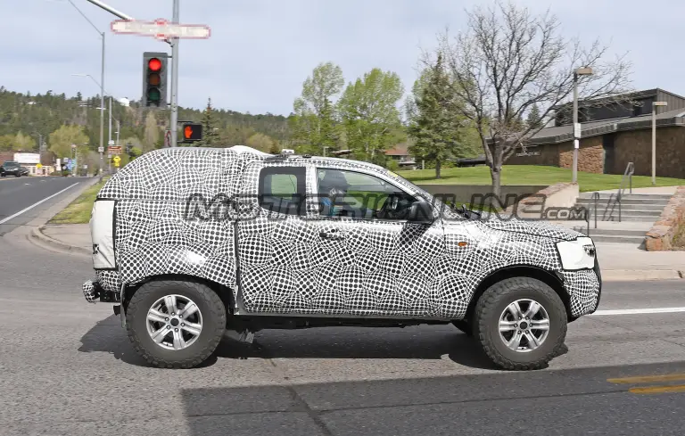 Ford Bronco - Foto spia 10-05-2019 - 8