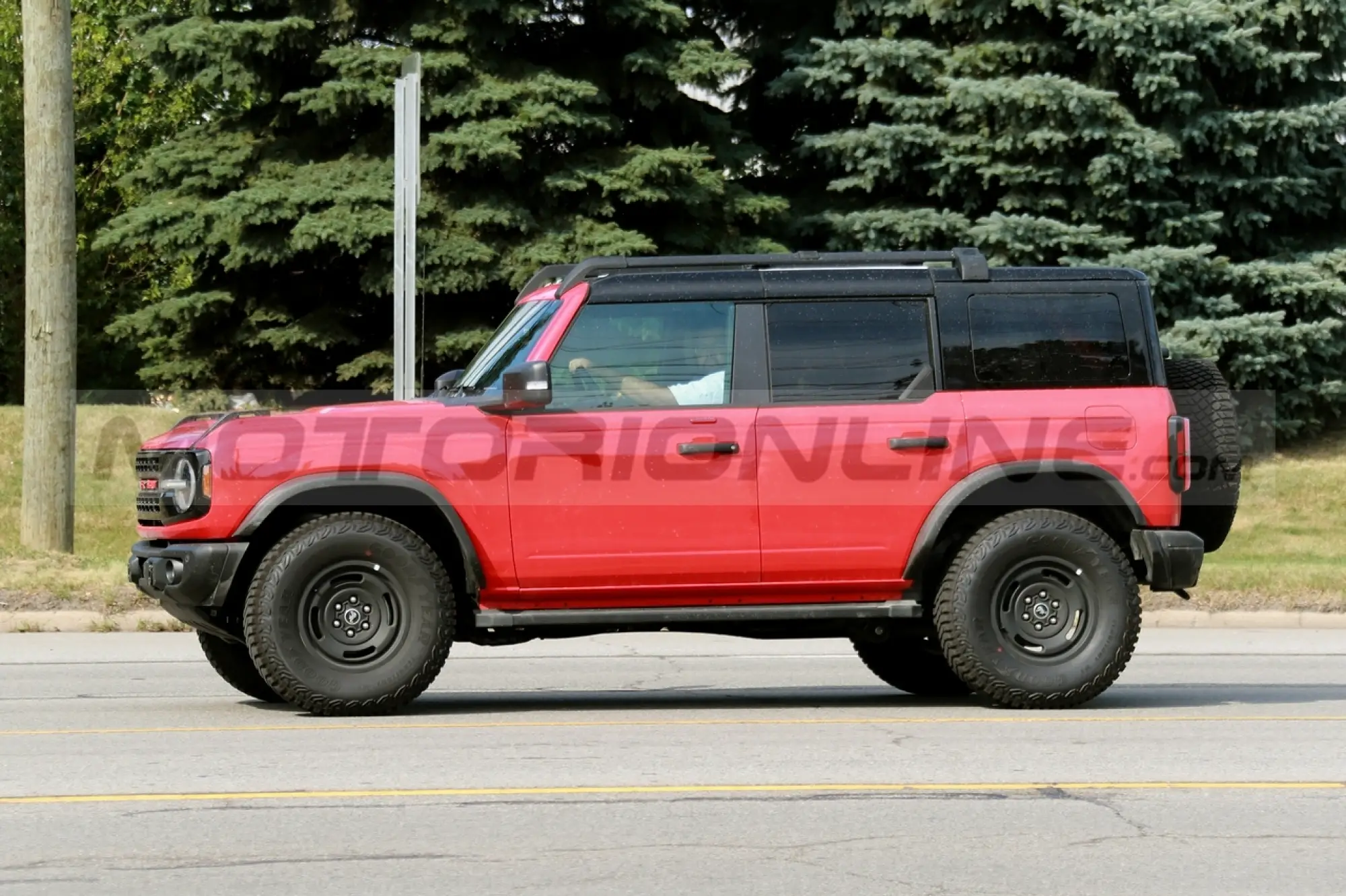 Ford Bronco Heritage Edition 2023 - Foto Spia 21-07-2022 - 2