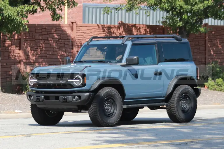 Ford Bronco Heritage Edition 2023 - Foto Spia 21-07-2022 - 24