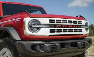 Ford Bronco Heritage Edition 2023 - 25