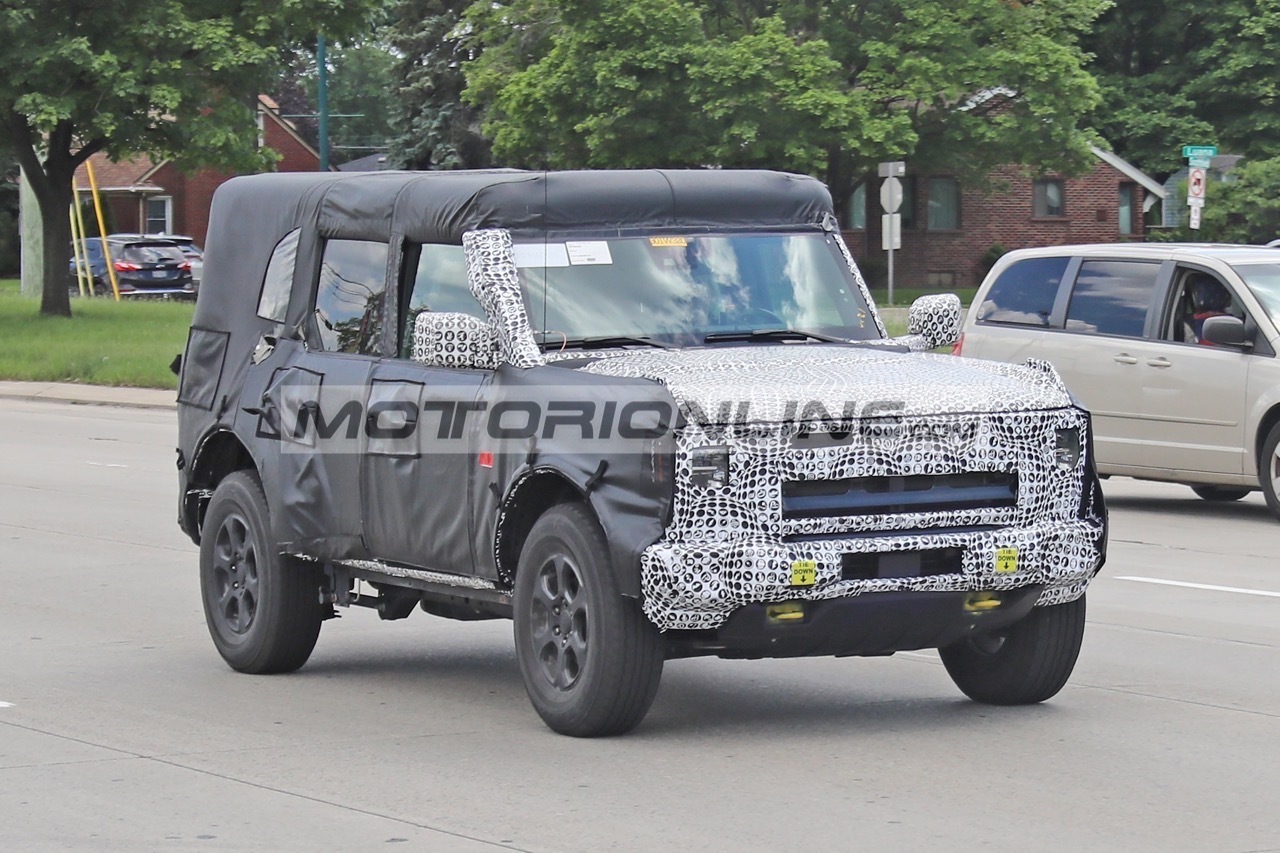 Ford Bronco Hybrid - Foto spia 30-6-2021