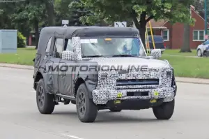 Ford Bronco Hybrid - Foto spia 30-6-2021 - 3