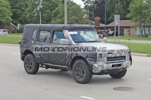 Ford Bronco Hybrid - Foto spia 30-6-2021 - 8