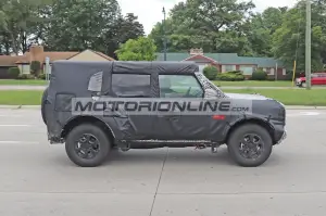 Ford Bronco Hybrid - Foto spia 30-6-2021 - 9