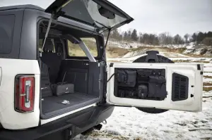 Ford Bronco Pope Francis Center First Edition - Foto