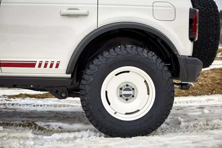 Ford Bronco Pope Francis Center First Edition - Foto - 7