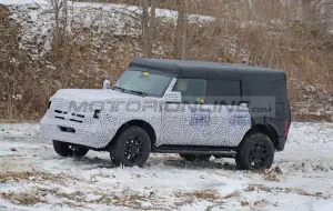 Ford Bronco quattro porte 2021 - Foto spia 15-01-2020 - 1