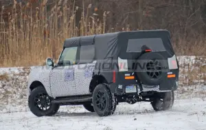 Ford Bronco quattro porte 2021 - Foto spia 15-01-2020 - 9