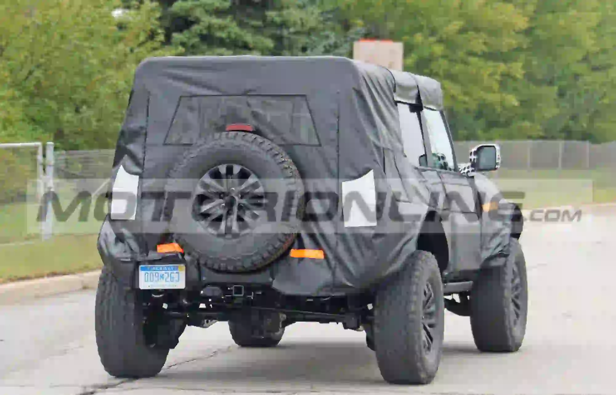 Ford Bronco Raptor 2023 - le prime foto spia  - 6