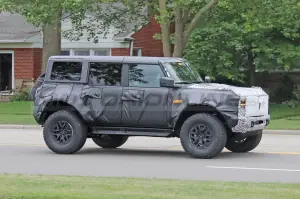 Ford Bronco Raptor - Foto Spia 09-09-2021 - 7