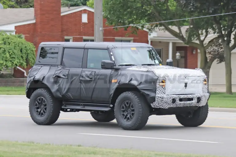 Ford Bronco Raptor - Foto Spia 09-09-2021 - 6