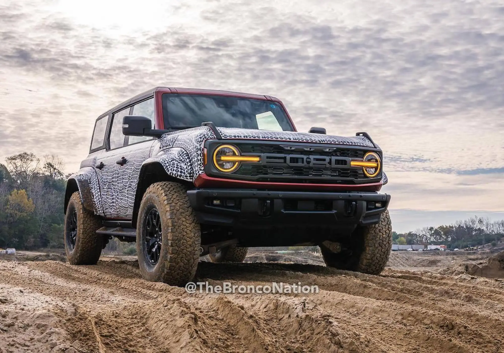Ford Bronco Raptor - Foto - 1