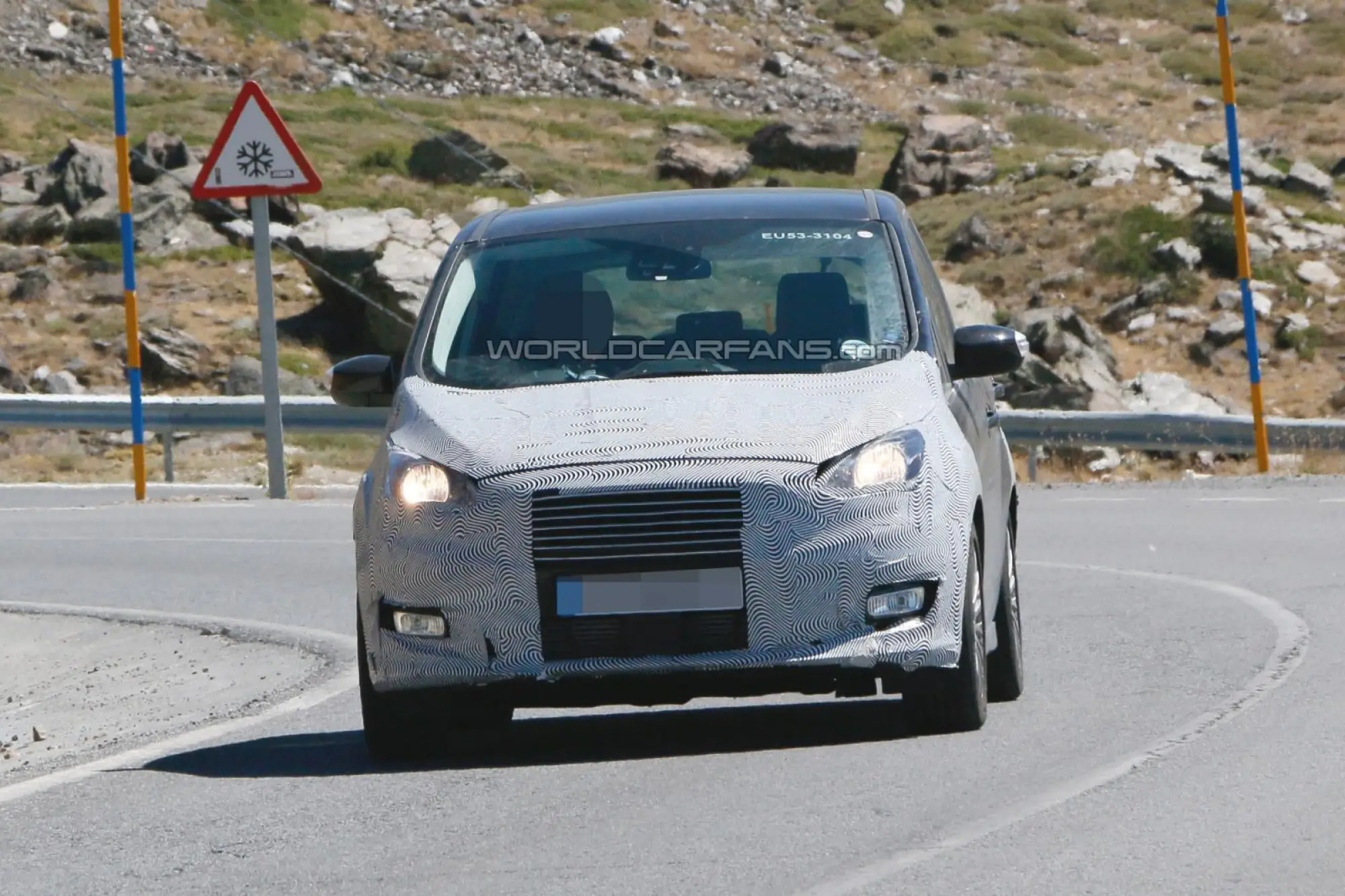 Ford C-Max 2015 - foto spia - 1
