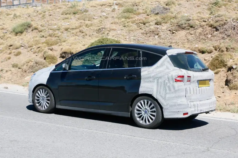 Ford C-Max 2015 - foto spia - 3