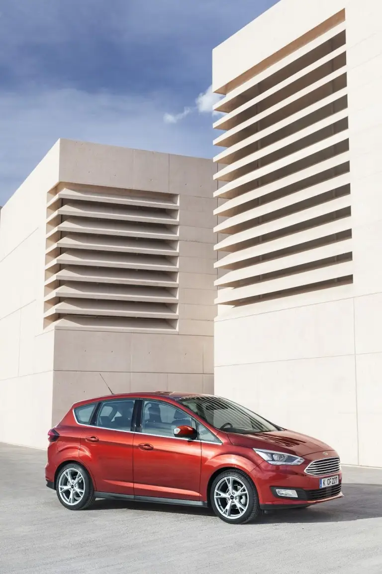 Ford C-Max 2015 - 19