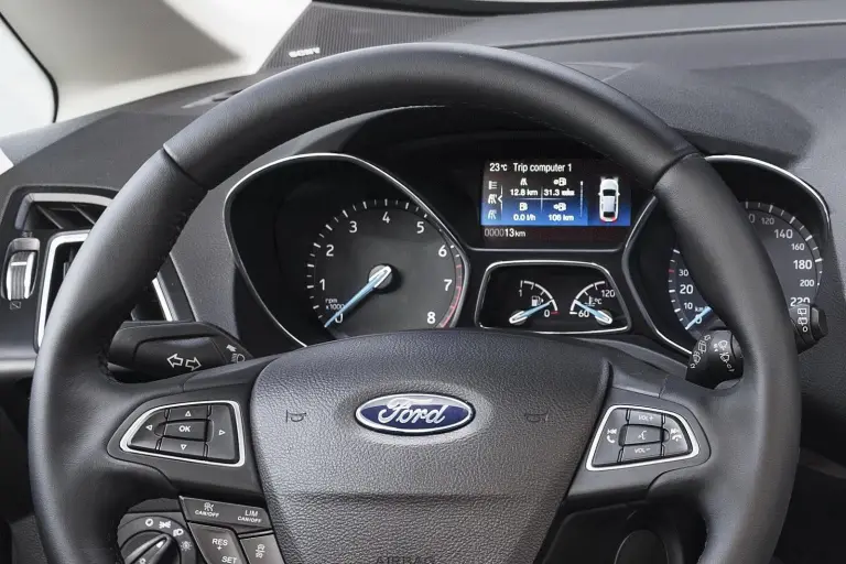 Ford C-Max 2015 - 24