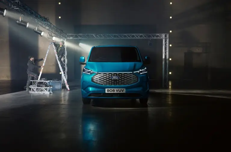 Ford E-Transit Custom - Foto ufficiali - 3