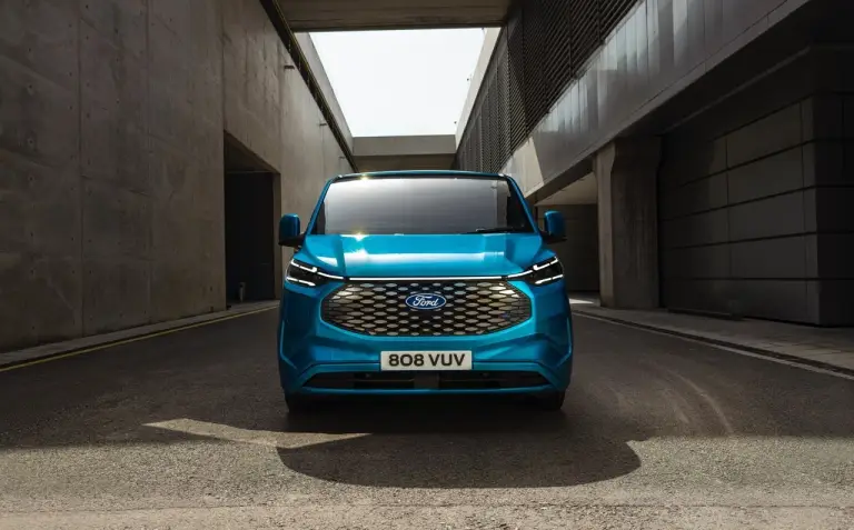 Ford E-Transit Custom - Foto ufficiali - 4