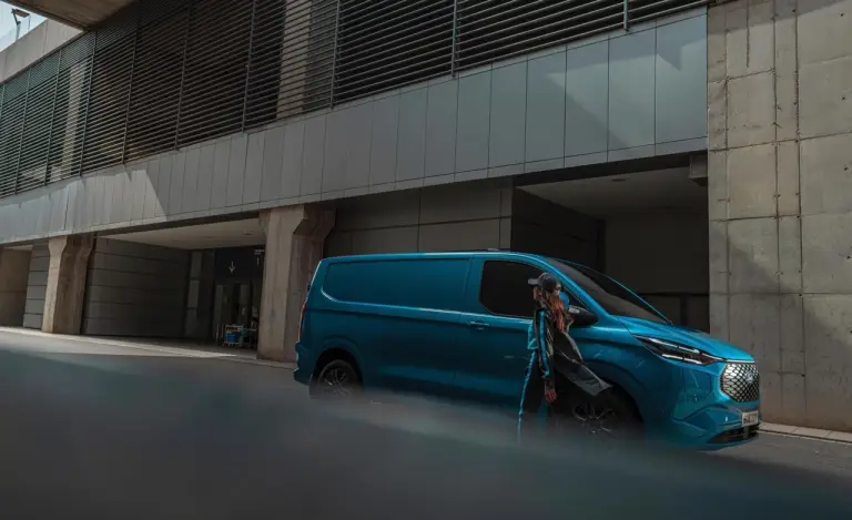 Ford E-Transit Custom - Foto ufficiali - 15