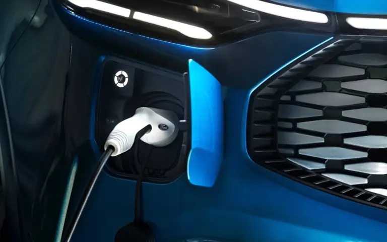 Ford E-Transit Custom - Foto ufficiali - 9
