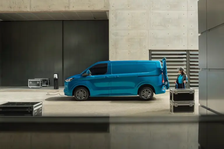 Ford E-Transit Custom - Foto ufficiali - 11