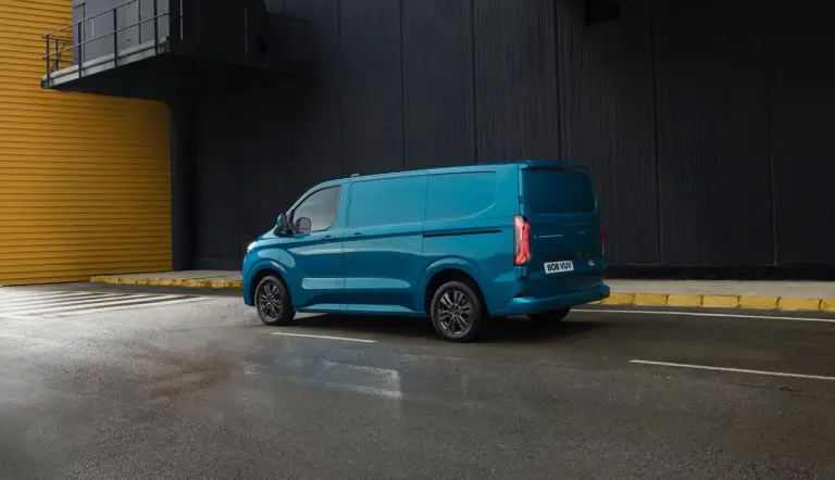 Ford E-Transit Custom - Foto ufficiali - 12