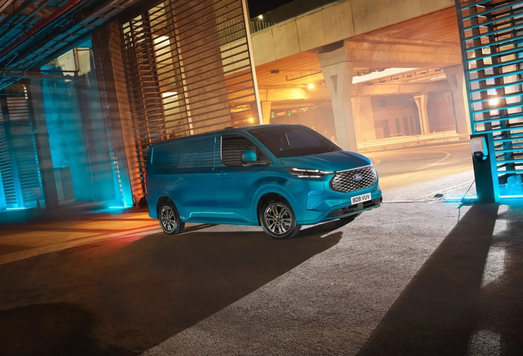 Ford E-Transit Custom - Foto ufficiali - 13