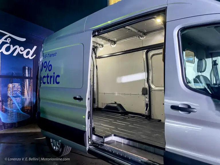Ford E-Transit - Reveal a Milano - 12