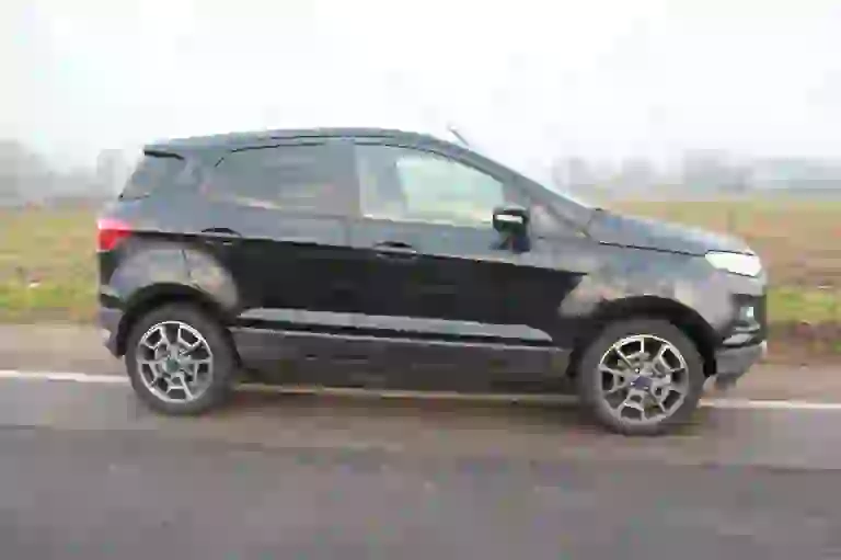 Ford Eco Sport: prova su strada - 14