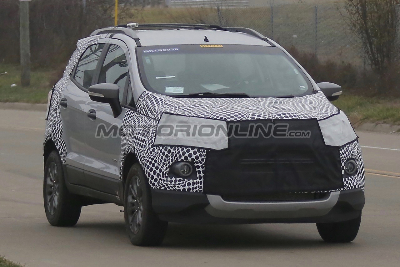 Ford EcoSport MY 2017 - Foto spia 16-12-2015