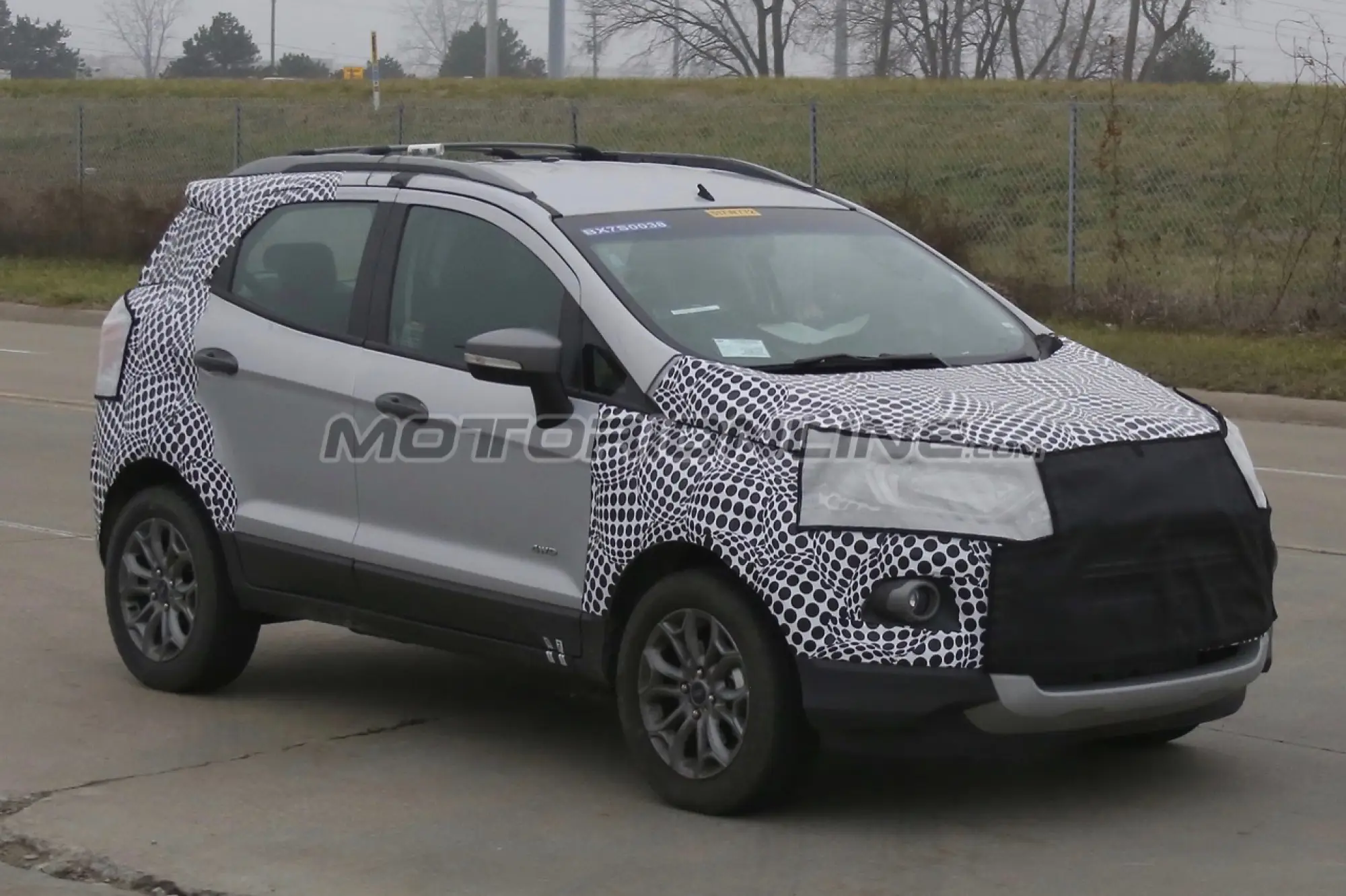 Ford EcoSport MY 2017 - Foto spia 16-12-2015 - 4