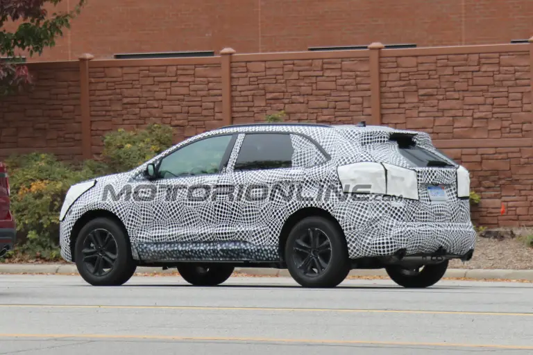 Ford Edge foto spia 7 Novembre 2017 - 5
