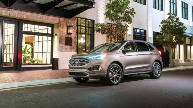 Ford Edge Titanium Elite - 19