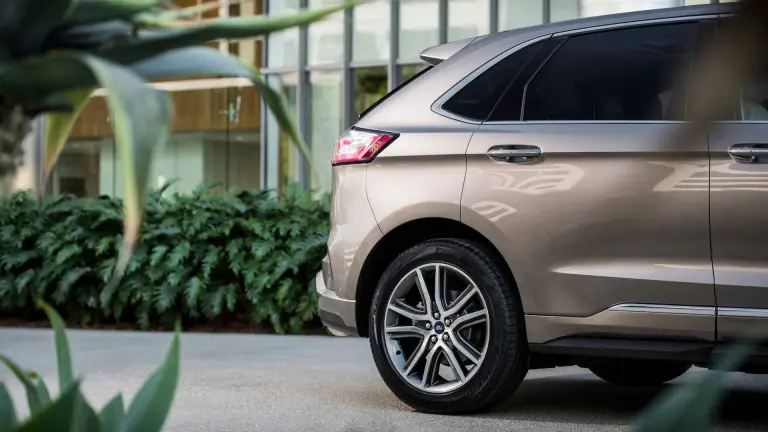 Ford Edge Titanium Elite - 23