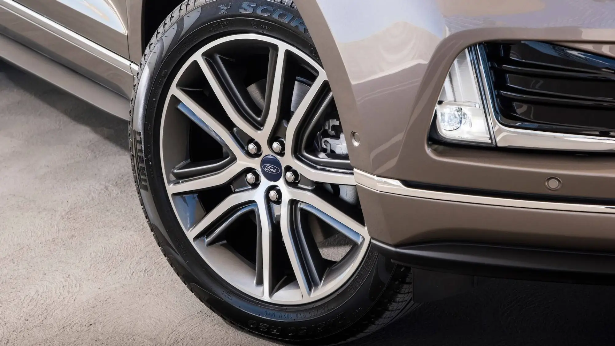 Ford Edge Titanium Elite - 28