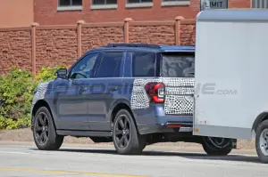 Ford Expedition ST 2022 - Foto Spia 17-09-2021
