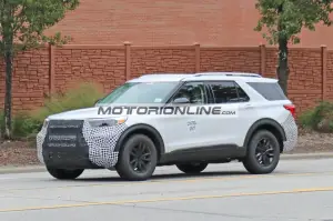 Ford Explorer FX4 - Foto spia 23-9-2020